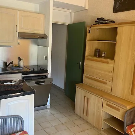 With Balcony Near Port Of Santa Lucia * Сен-Рафаель